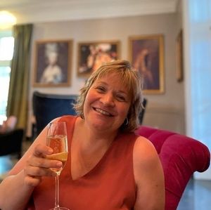 Meet your Posher, Diane